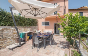 Nice Home In Borgo Doneglia With Kitchenette
